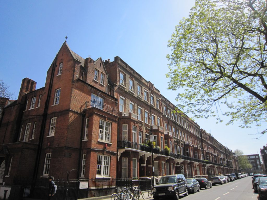 Rosary Gardens, London