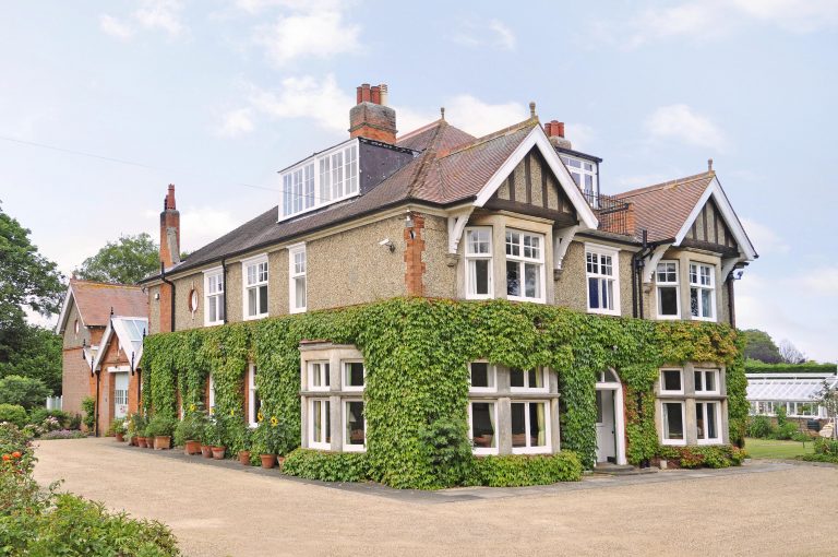 The real heroes of ‘A Bridge Too Far’ at Millfield House Historian